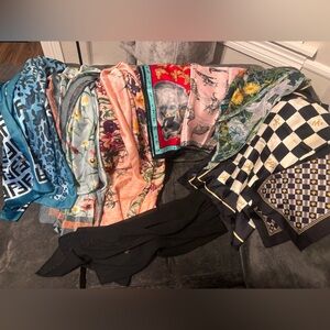 Lot of silk scarves, polyester scarves, floral checked geometric prints